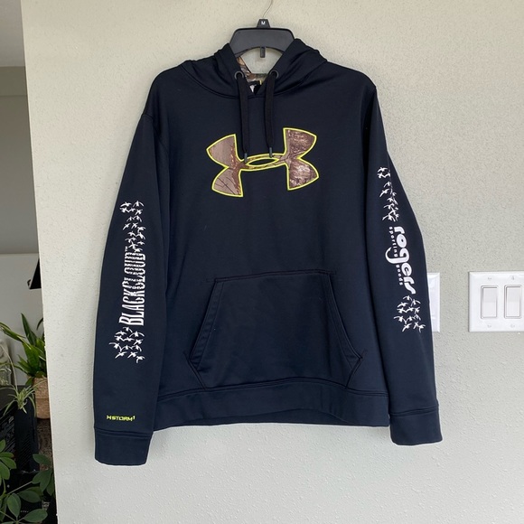 Under Armour Other - Large under armor storm hoodie